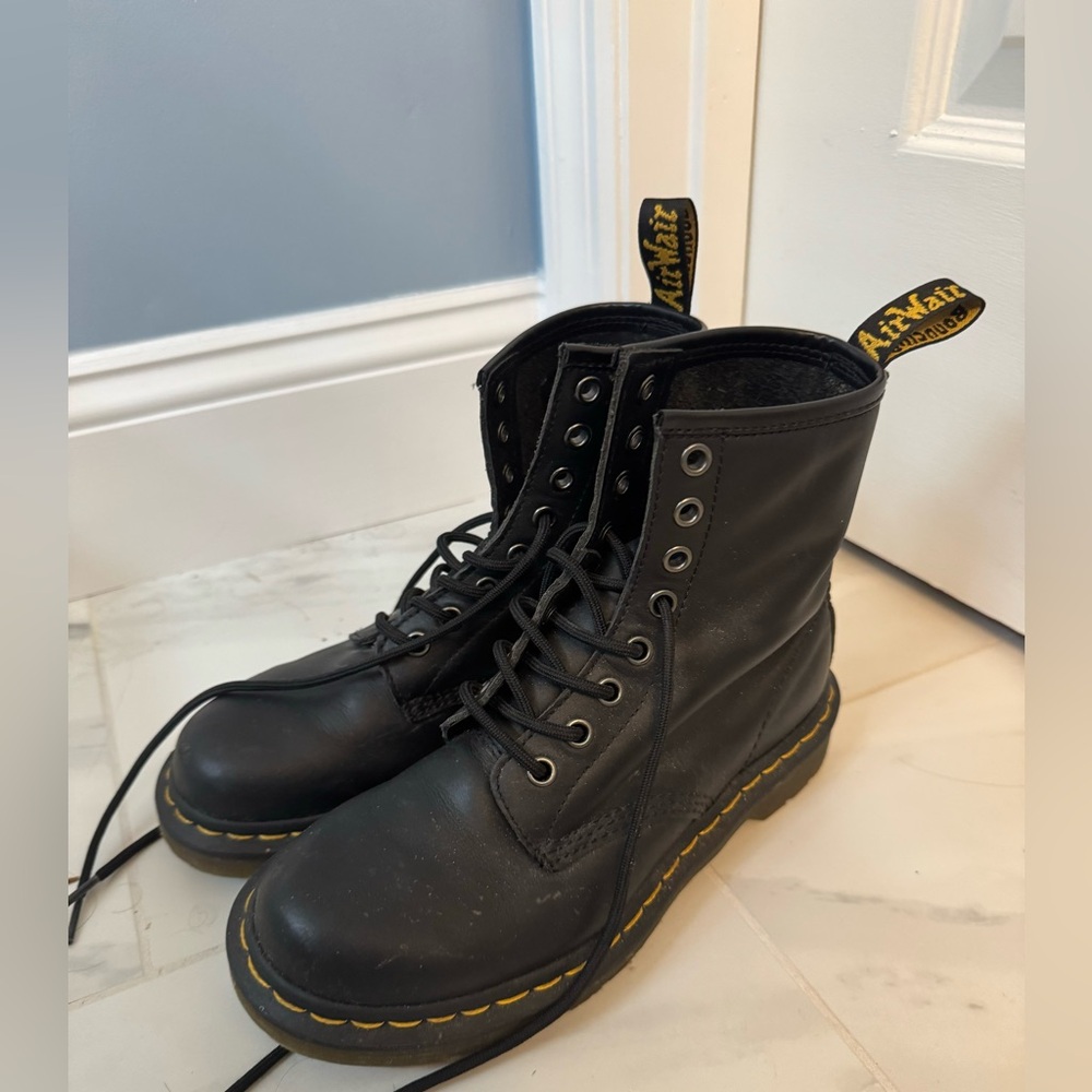 Doc martens women’s boots size US 6 / UK 4 / EU 37